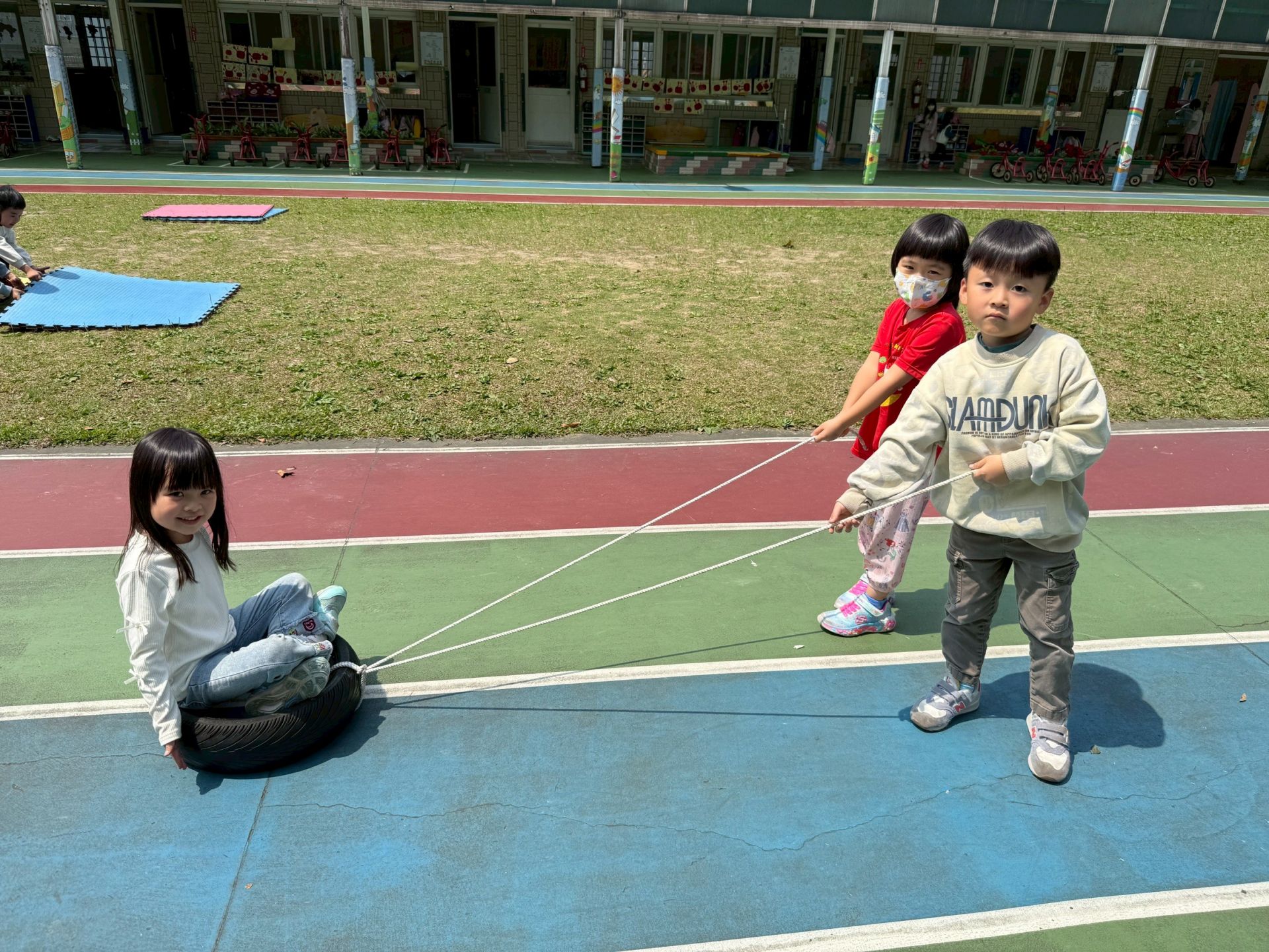 kitty1150320認知活動~身體挑戰賽