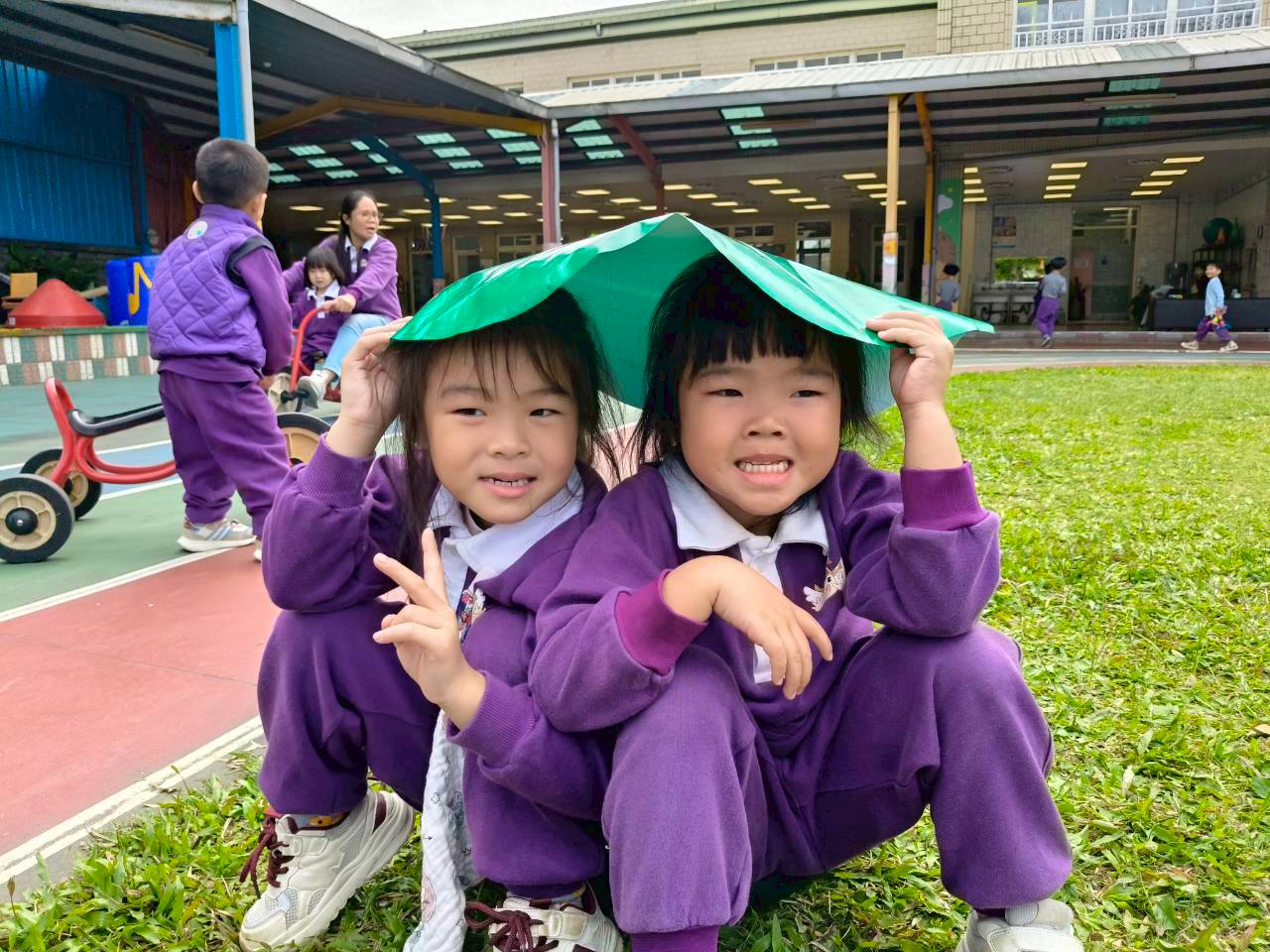 Winnie114.11.17我是茶葉小老闆~玩數學