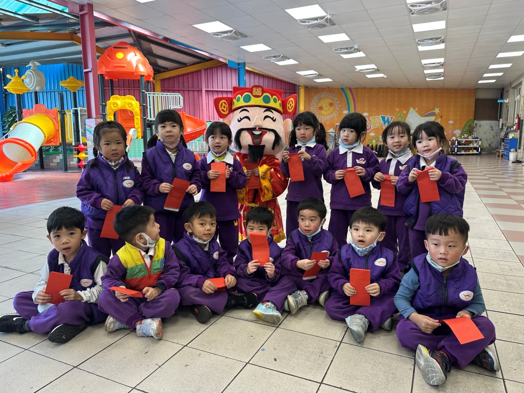 Snoopy115.02.13過年布景照