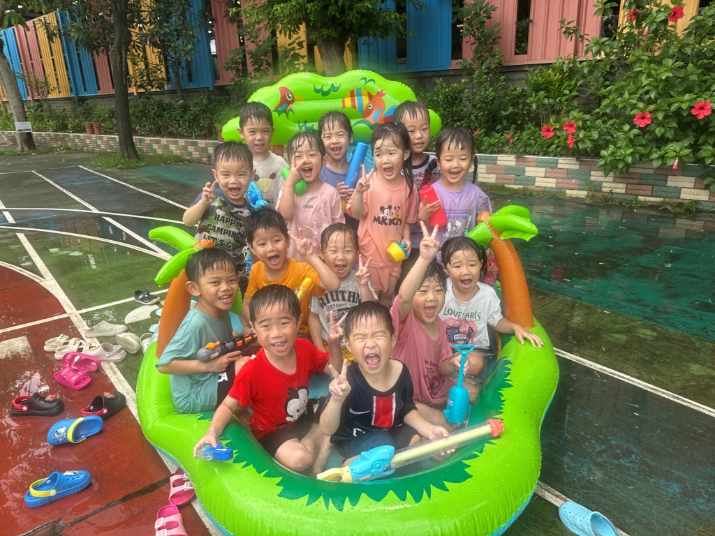 Snoopy115.06.18粽夏戲水樂翻天