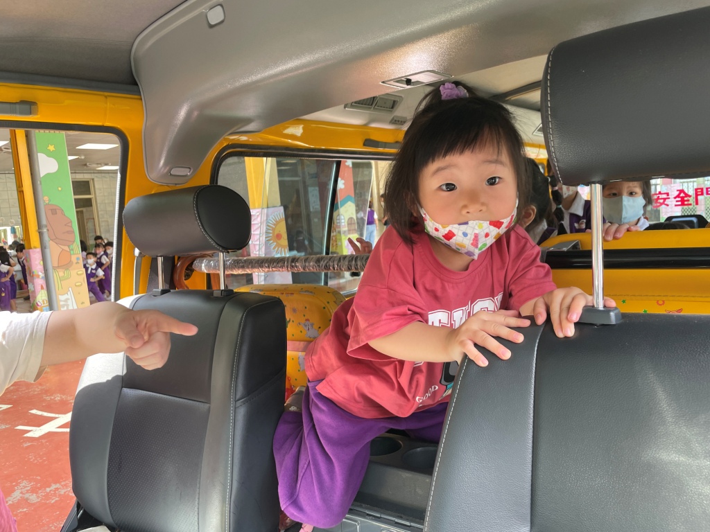Yoyo114.04.17娃娃車安全宣導