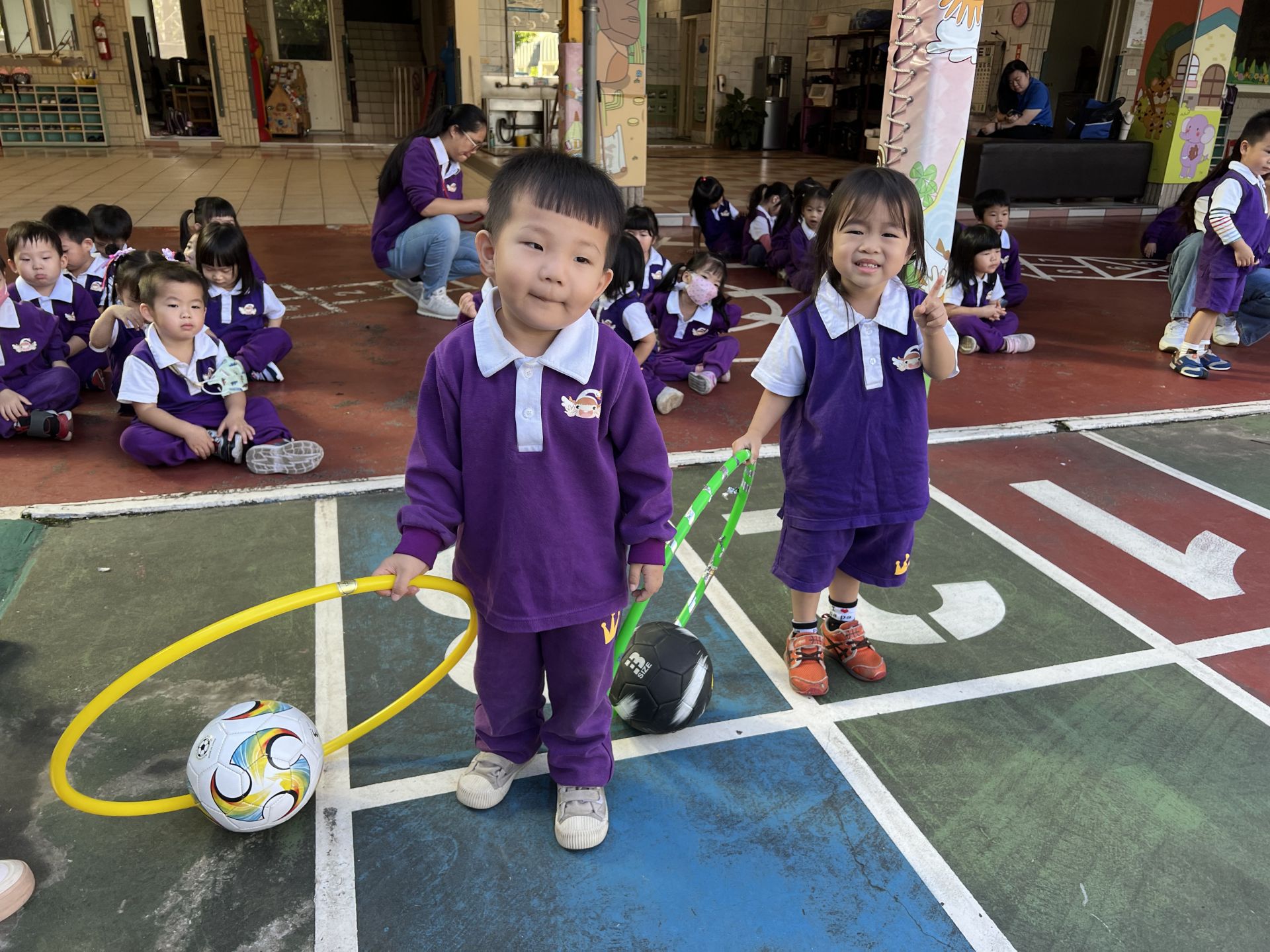 Yoyo-114.11.17晨操活動-呼拉圈與足球