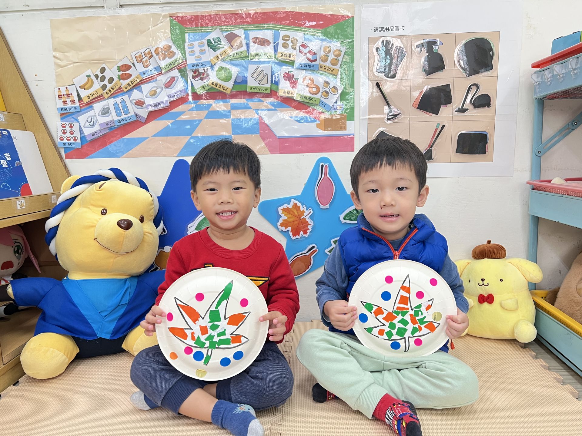 Yoyo-114.11.24-11.28-主題活動-兒歌妞妞樂~葉子拼貼