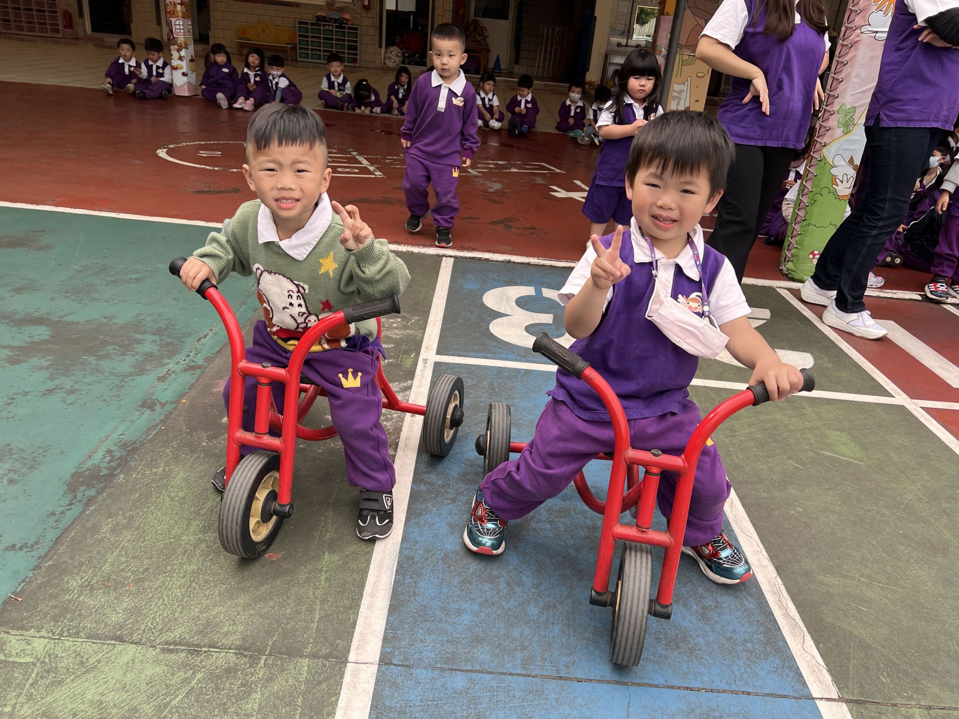 Yoyo-115.03.24晨操活動-騎腳踏車