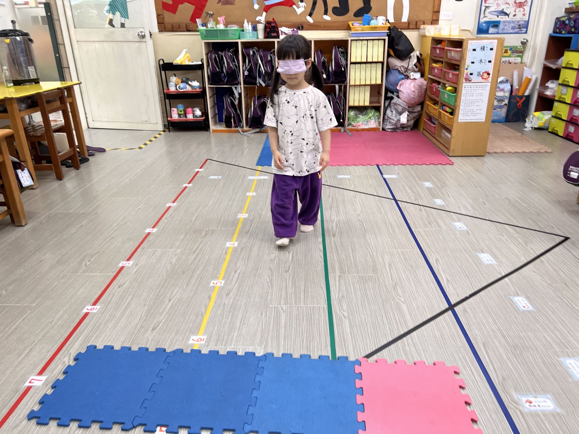 Yoyo115.04.08-04.10盲人遊戲-2